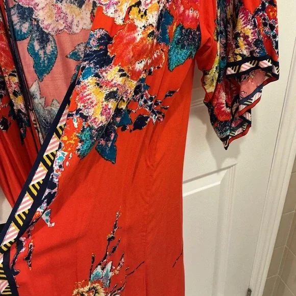 Red Open-Front Kimono - Picture 3 of 6